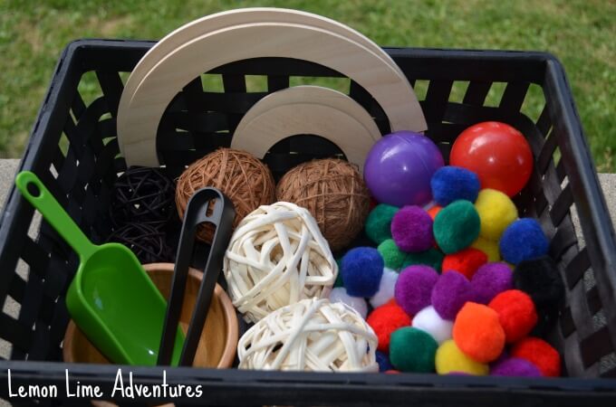 Items to include in a circle theme toddler sensory bin. www.LemonLimeAdventures.com